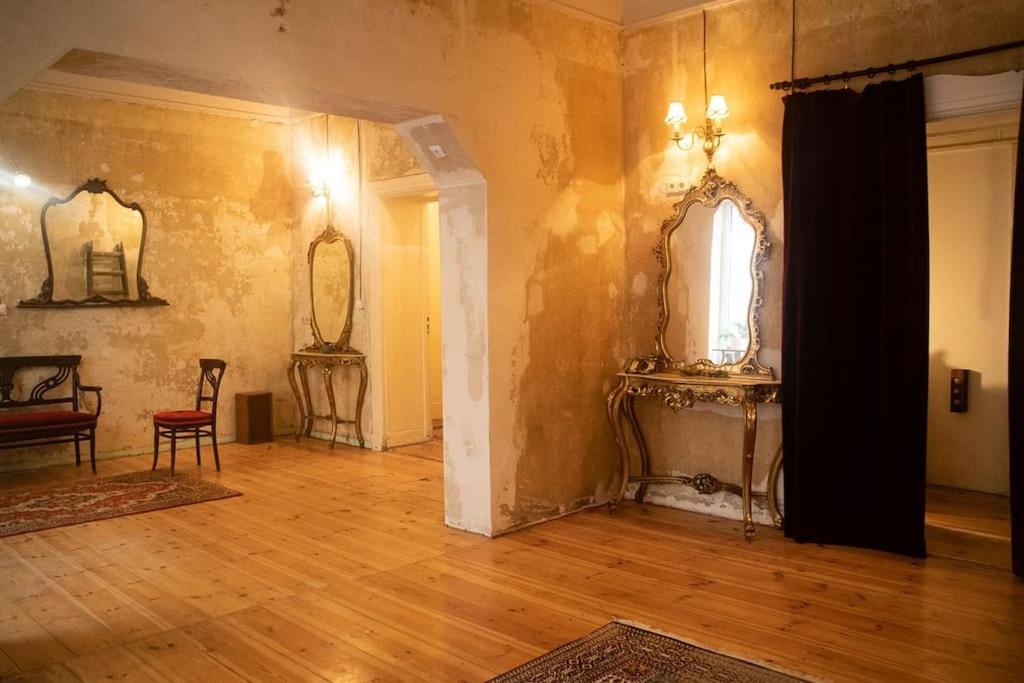 Schoeneberg Holiday Flat & Art Gallery Берлин Екстериор снимка