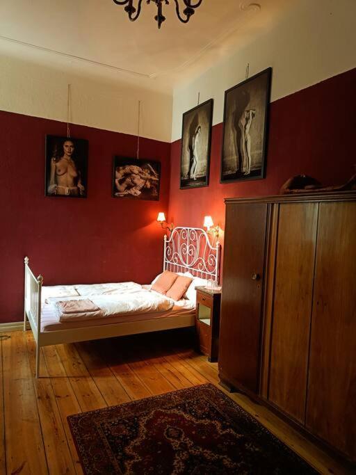 Schoeneberg Holiday Flat & Art Gallery Берлин Екстериор снимка