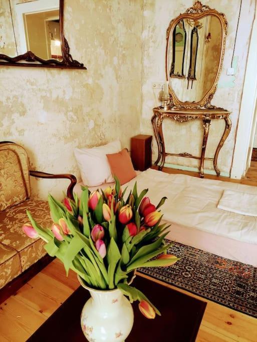 Schoeneberg Holiday Flat & Art Gallery Берлин Екстериор снимка