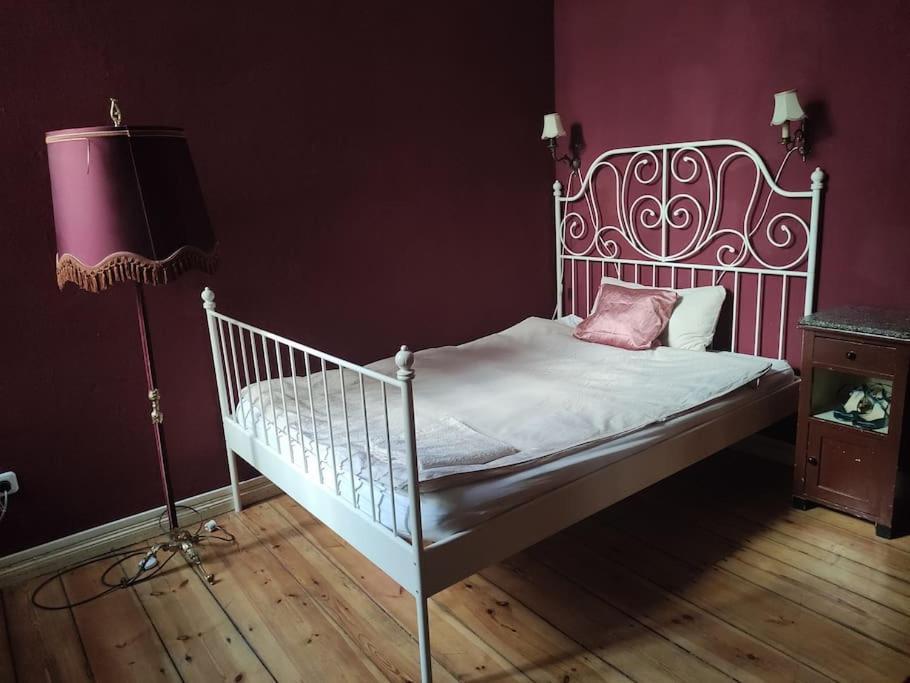 Schoeneberg Holiday Flat & Art Gallery Берлин Екстериор снимка