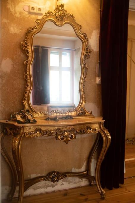 Schoeneberg Holiday Flat & Art Gallery Берлин Екстериор снимка